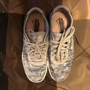 Sketcher Tennis Shoes